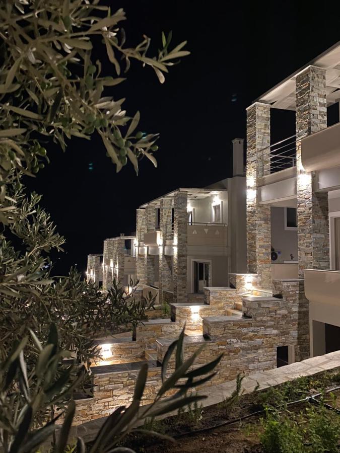 Vardians Villas & Suites Karystos  Exteriör bild