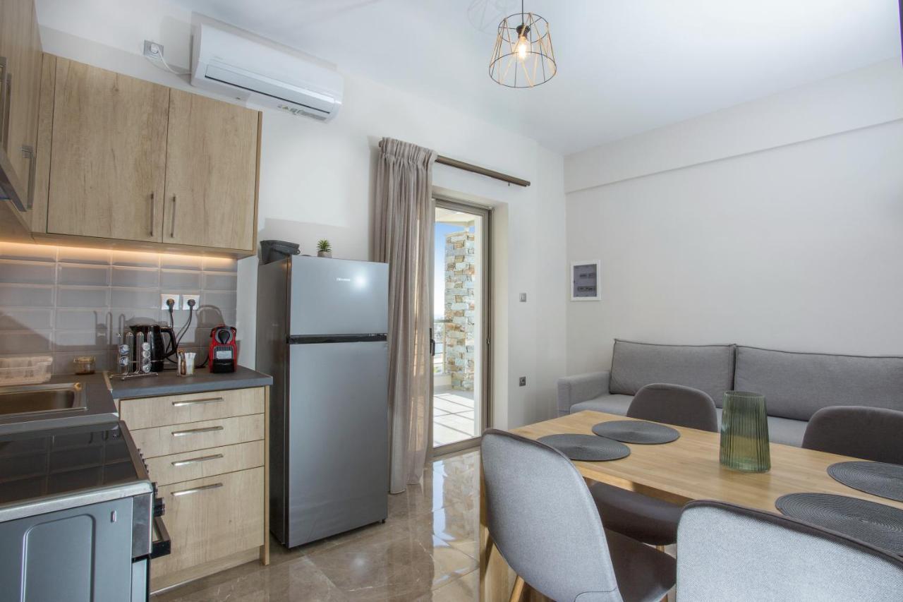 Vardians Villas & Suites Karystos  Exteriör bild