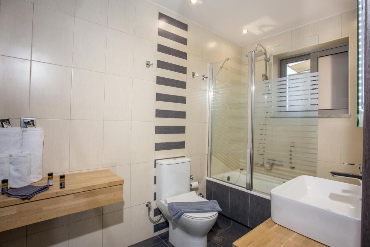 Vardians Villas & Suites Karystos  Exteriör bild